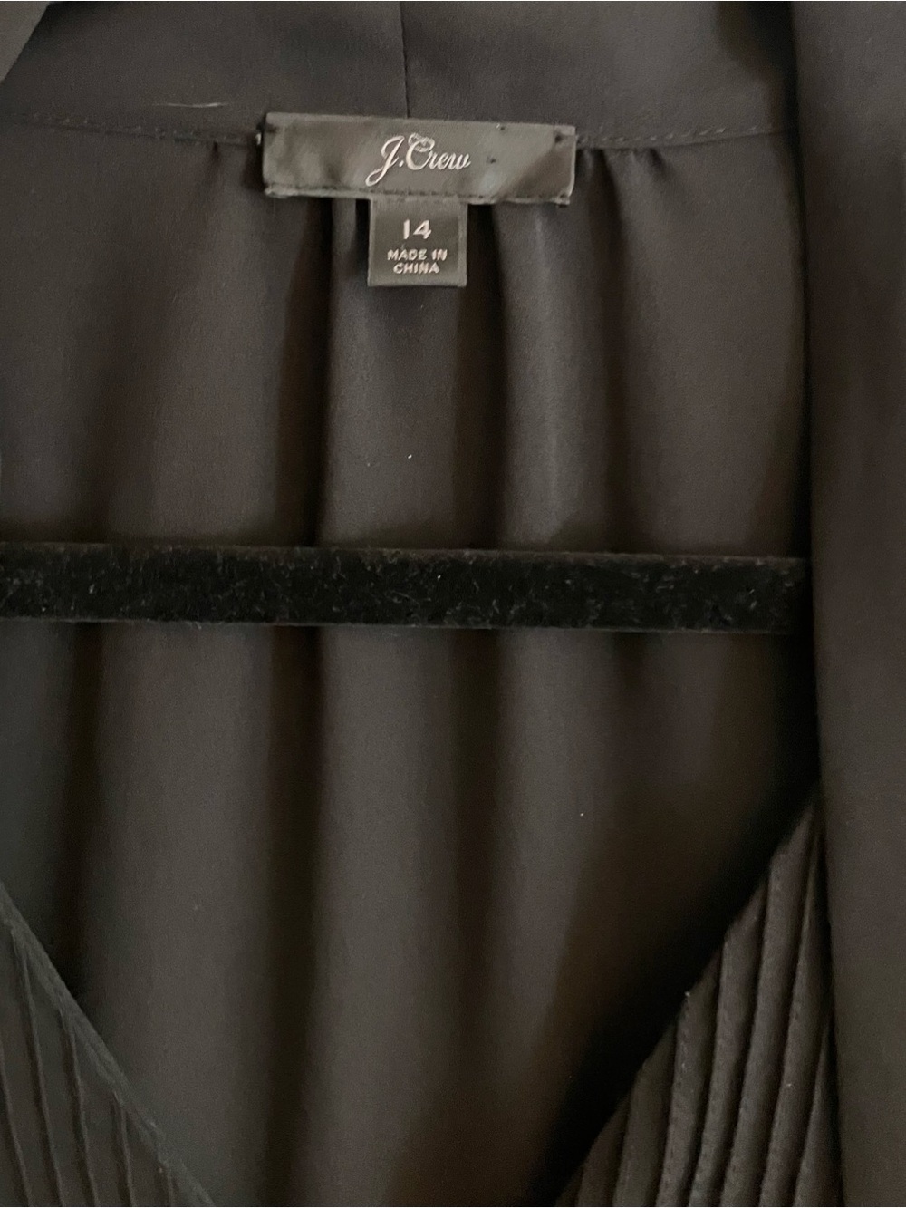 J Crew Black Pleated Button-Front V-Neck Blouse EUC - Picture 5 of 8